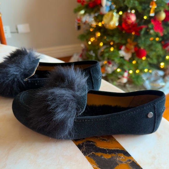 New UGG Kaley Wisp Genuine Shearling Trim Loafer 6 - Picture 3 of 8